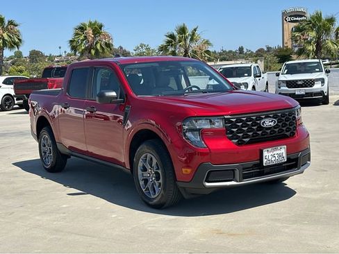 Used 2025 Ford Maverick XLT w/ Equipment Group 302A AWD/4WD image 3
