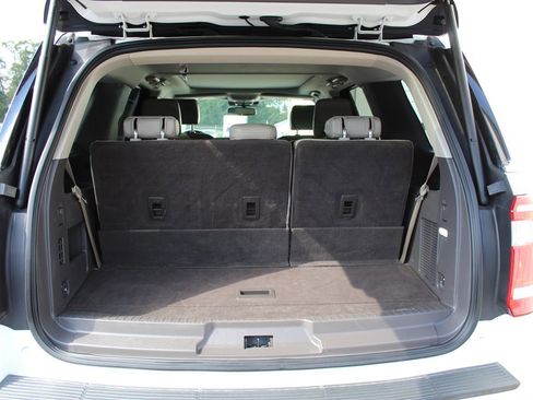 Used 2020 Ford Expedition XLT w/ Equipment Group 202A image 15