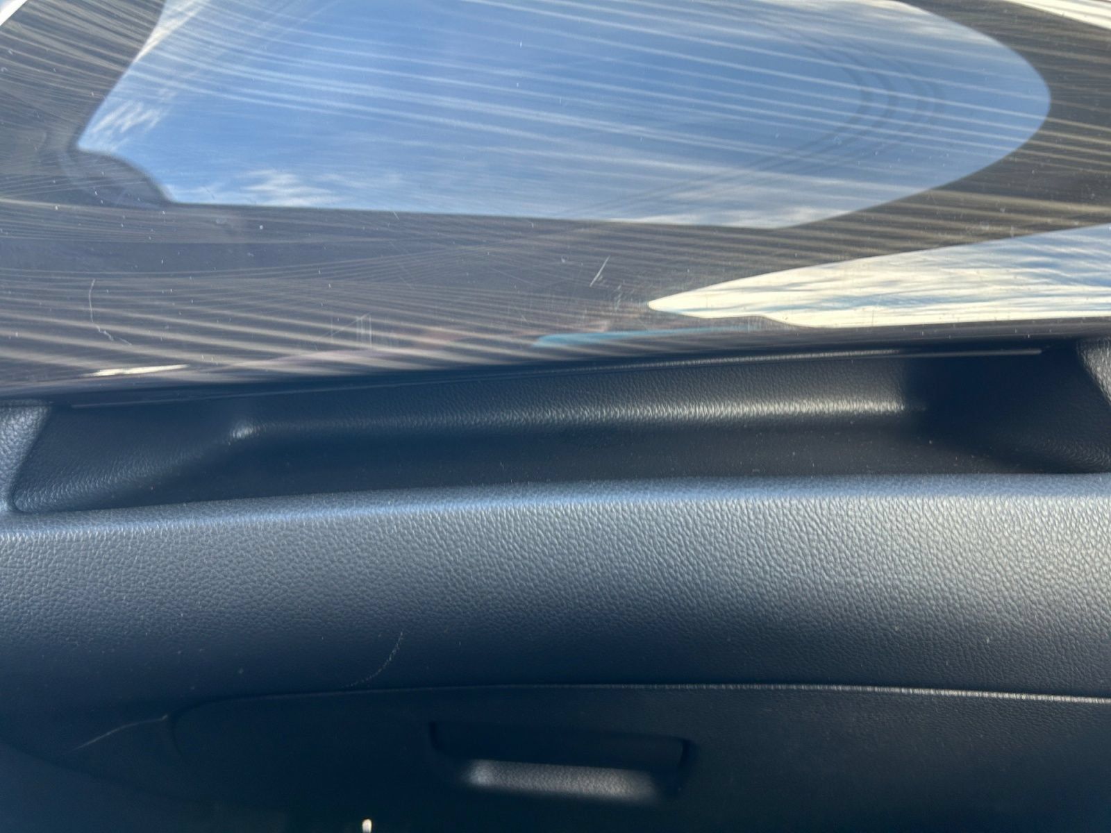 Used 2019 Buick Envision Premium AWD/4WD image 20