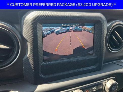 Used 2020 Jeep Wrangler Sport image 17