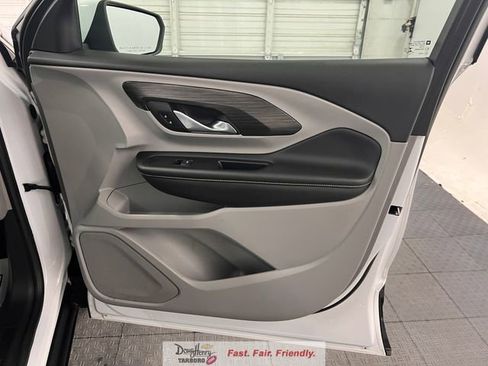 Used 2022 GMC Terrain SLT image 42