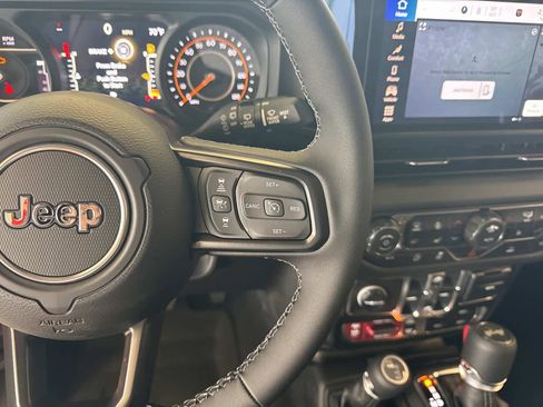 New 2026 Jeep Wrangler Unlimited Rubicon image 40