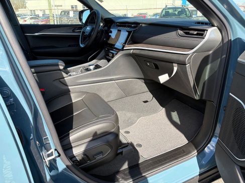 New 2026 Jeep Grand Cherokee Limited image 10