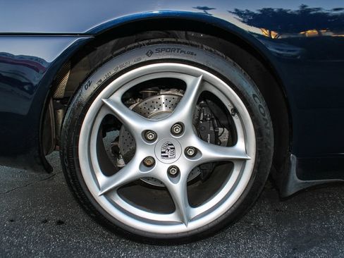 Used 2003 Porsche 911 Carrera RWD image 28