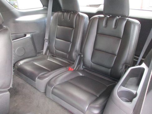 Used 2013 Ford Explorer XLT AWD/4WD image 20