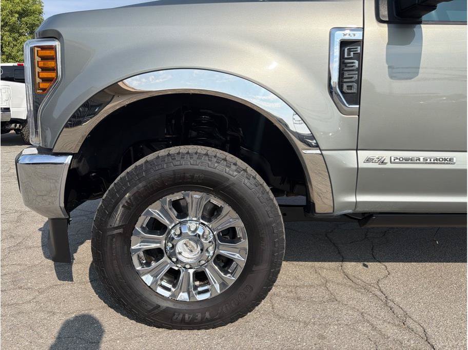 Used 2019 Ford F350 XLT w/ XLT Premium Package AWD/4WD image 20
