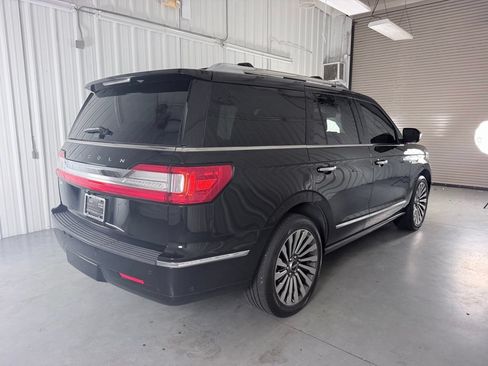 Used 2019 Lincoln Navigator Reserve AWD/4WD image 5
