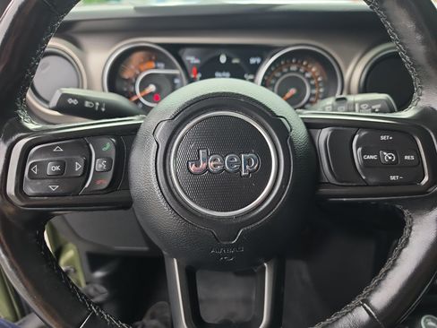 Used 2021 Jeep Wrangler Unlimited Sport AWD/4WD image 25