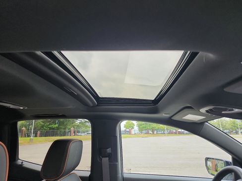 New 2025 GMC Canyon AT4 w/ Nightfall Edition image 7