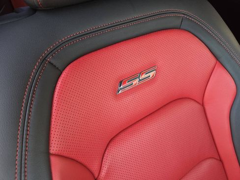 Used 2023 Chevrolet Camaro SS RWD image 16