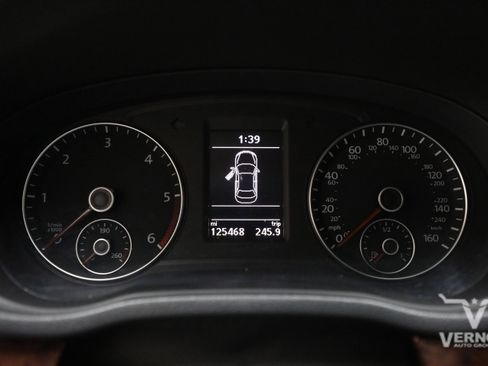 Used 2013 Volkswagen Passat TDI SEL Premium FWD image 22