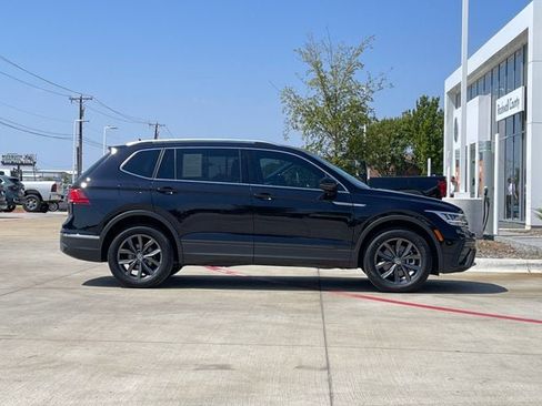 Used 2024 Volkswagen Tiguan SE FWD image 7