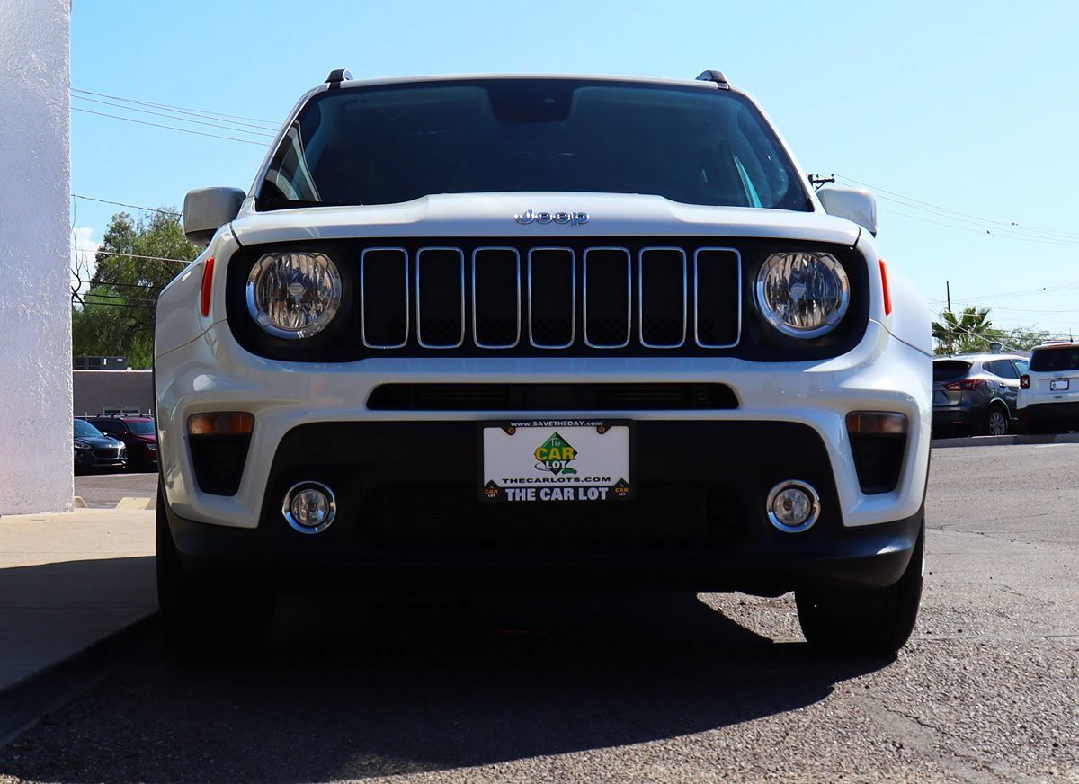 Used 2020 Jeep Renegade Latitude w/ Popular Equipment Group FWD image 17