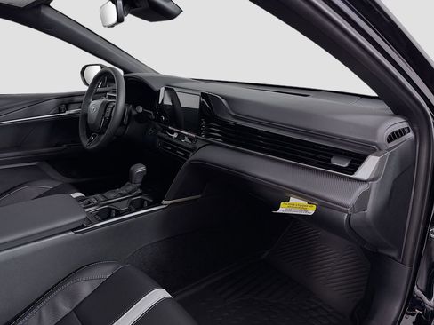 Certified 2026 Toyota Camry SE w/ Convenience Package FWD image 19