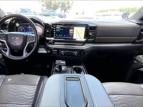 Used 2022 Chevrolet Silverado 1500 ZR2 w/ Technology Package image 4