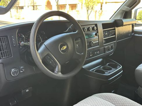 Used 2018 Chevrolet Express 3500 LT w/ LT Preferred Equipment Group RWD image 11