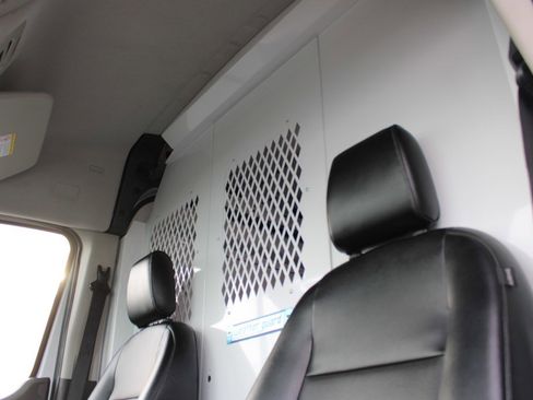 Used 2024 Ford Transit 250 148 Medium Roof RWD image 18