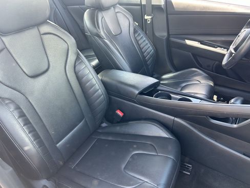 Used 2024 Hyundai Elantra Limited FWD image 10