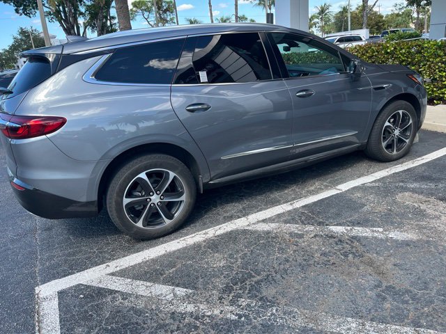 Certified 2021 Buick Enclave Essence w/ LPO, Touring Package FWD image 4