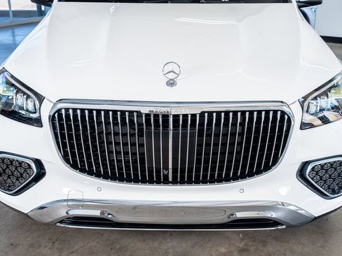 Used 2024 Mercedes-Benz Maybach GLS 600 4MATIC image 15
