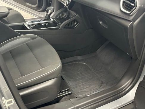 Used 2025 Chevrolet TrailBlazer LT w/ Convenience Package FWD image 34