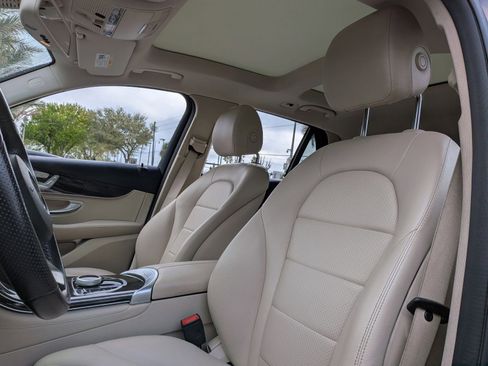 Used 2019 Mercedes-Benz GLC 300 GLC 300 image 14