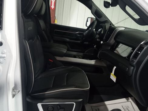 New 2026 RAM 1500 Laramie AWD/4WD image 4