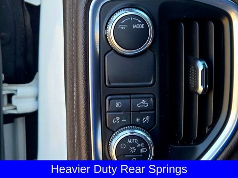 Used 2021 GMC Sierra 1500 SLT image 24