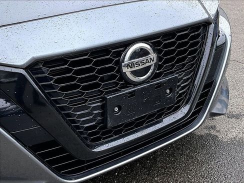 Used 2022 Nissan Altima 2.5 SV w/ SV Premium Package AWD/4WD image 26