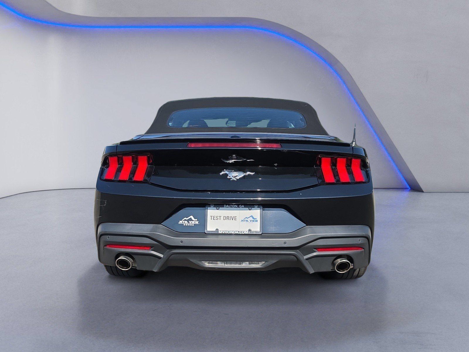 Used 2024 Ford Mustang Premium RWD image 4