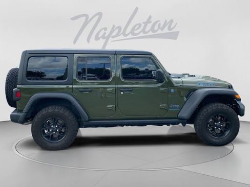 Used 2024 Jeep Wrangler Unlimited AWD/4WD image 9