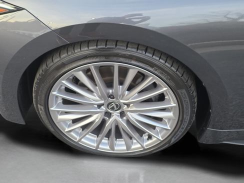 Certified 2025 Lexus IS 300 w/ Premium Package image 10