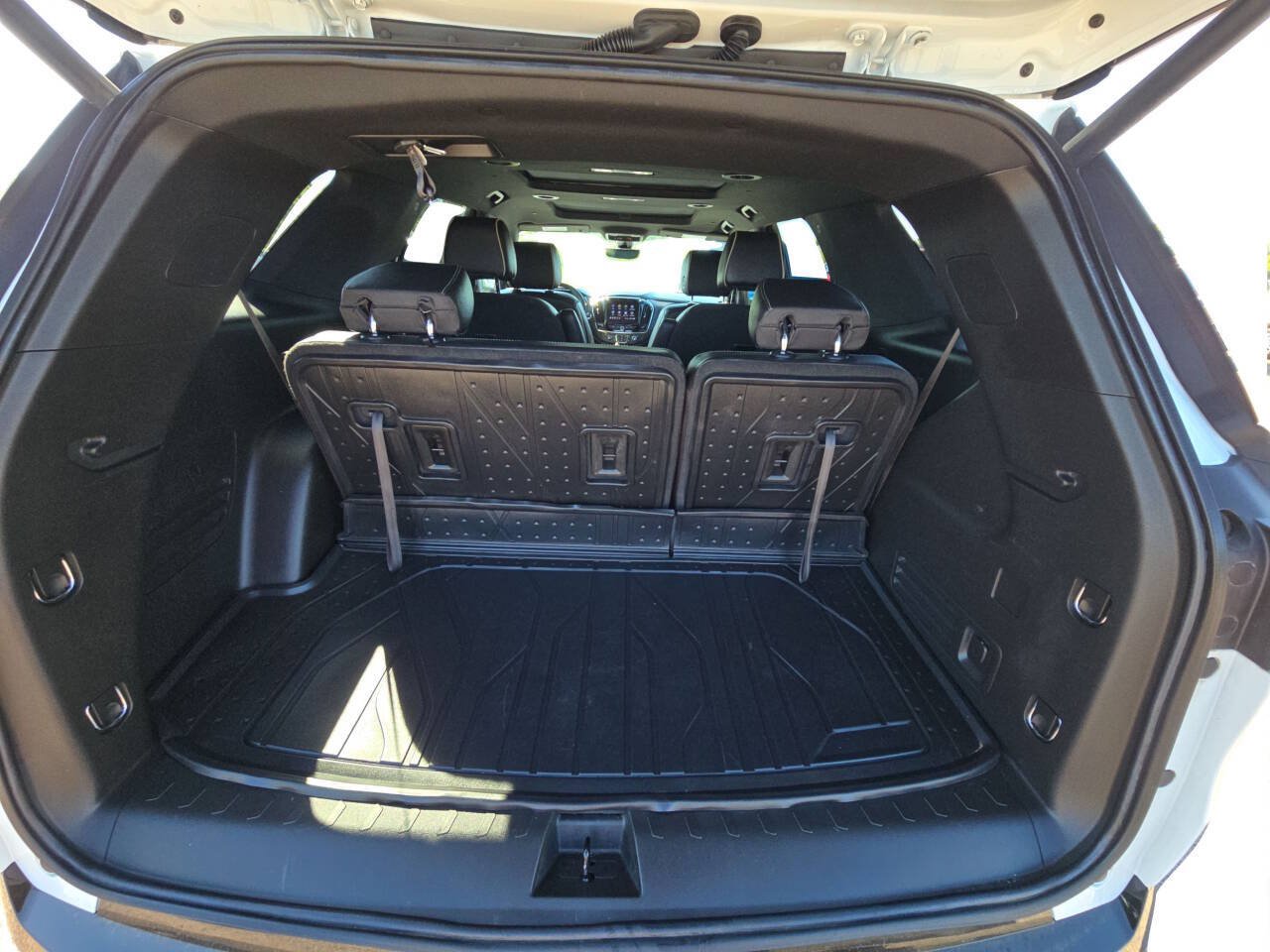 Used 2023 Chevrolet Traverse Premier w/ Redline Edition AWD/4WD image 11