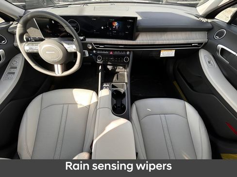 New 2025 Hyundai Sonata Limited image 14