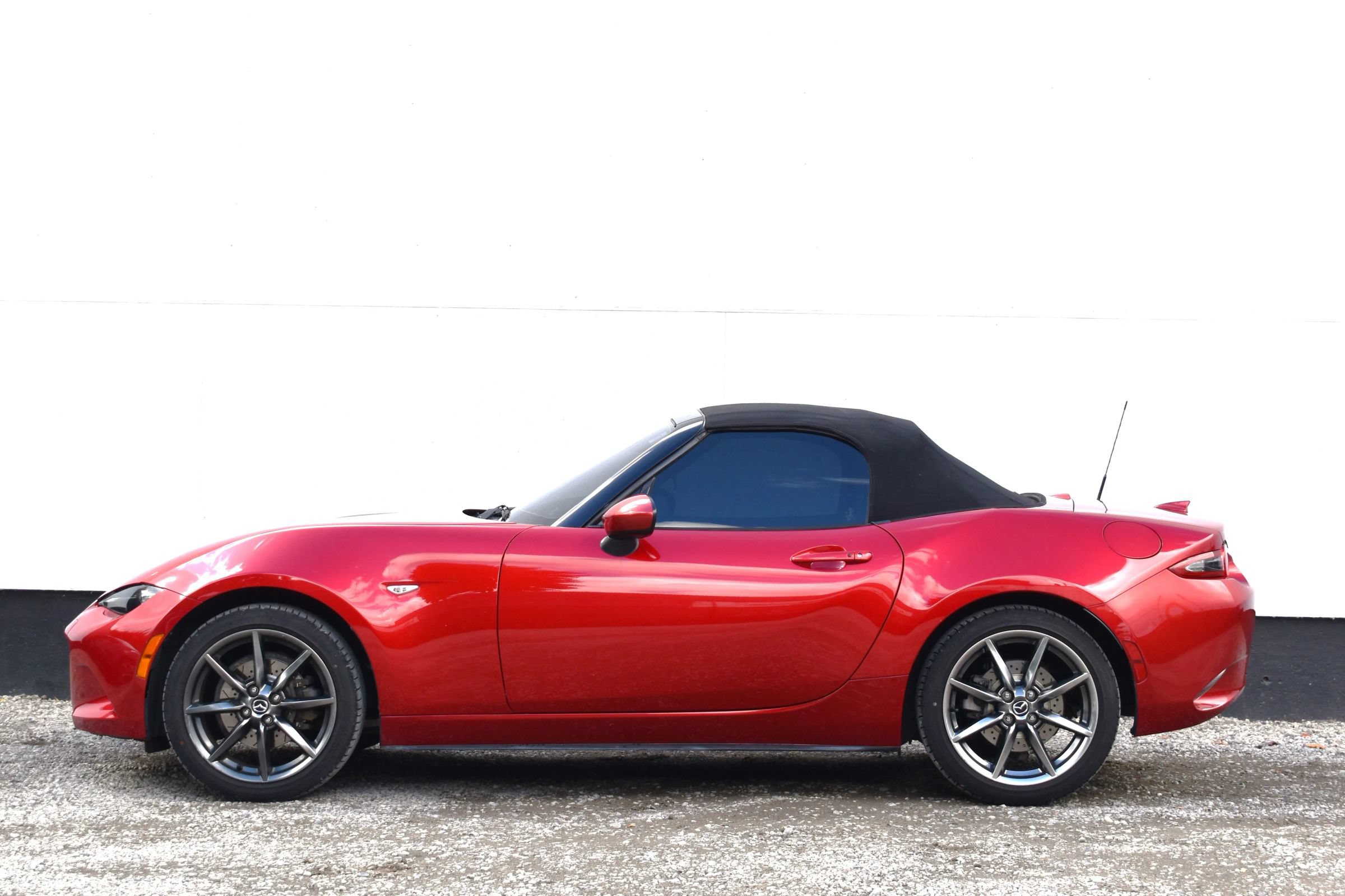 Used 2016 MAZDA MX-5 Miata Grand Touring RWD image 16
