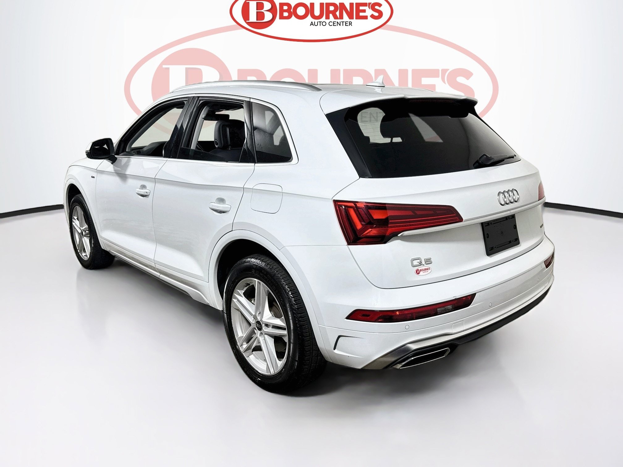 Used 2023 Audi Q5 e Premium Plus w/ Premium Plus Package AWD/4WD image 9