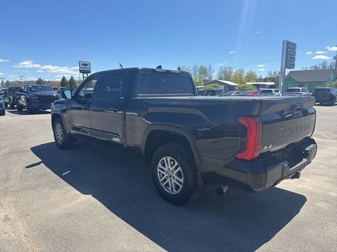 Used 2022 Toyota Tundra SR5 AWD/4WD image 7