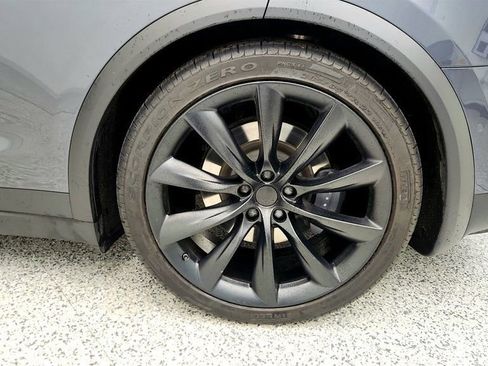 Used 2018 Tesla Model X 100D image 9