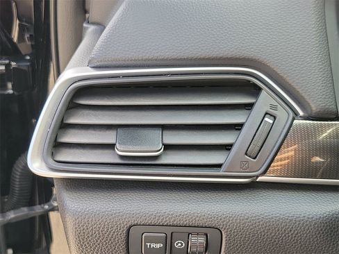 Used 2018 Honda Accord Sport image 31