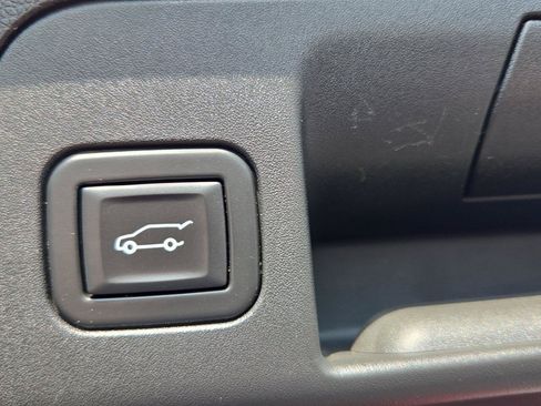 Used 2022 Buick Envision Preferred FWD image 28
