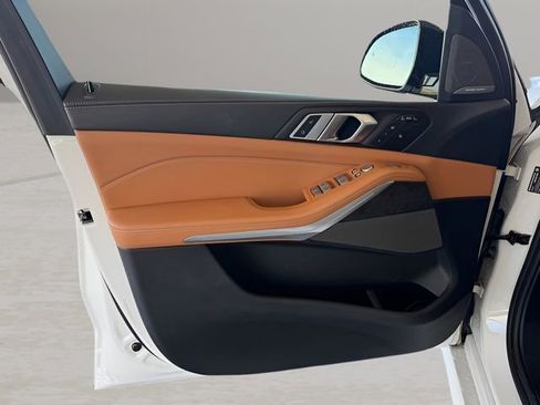 Certified 2023 BMW X7 xDrive40i w/ M Sport Package image 15