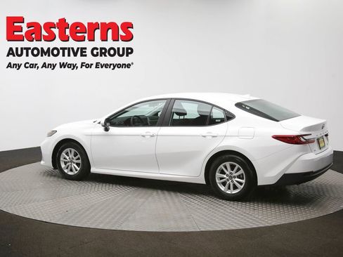Used 2025 Toyota Camry LE image 61