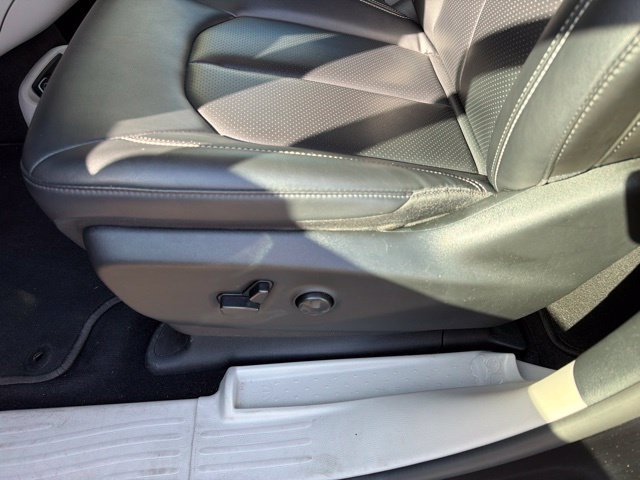 Used 2024 Chrysler Pacifica Touring-L FWD image 14