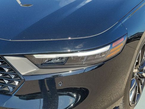 Used 2025 Honda Accord Touring image 9