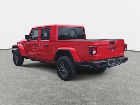 New 2025 Jeep Gladiator Sport image 7