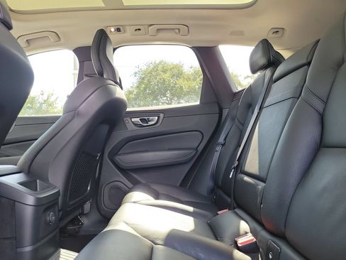 Used 2021 Volvo XC60 T8 Inscription Expression w/ Protection Package Premier AWD/4WD image 17
