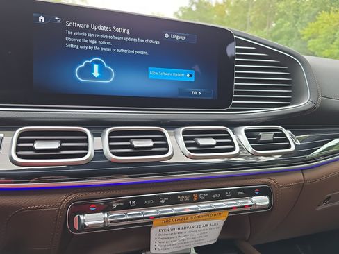 New 2026 Mercedes-Benz GLS 580 GLS 580 image 21