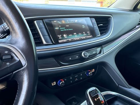 Used 2019 Buick Enclave Essence image 15