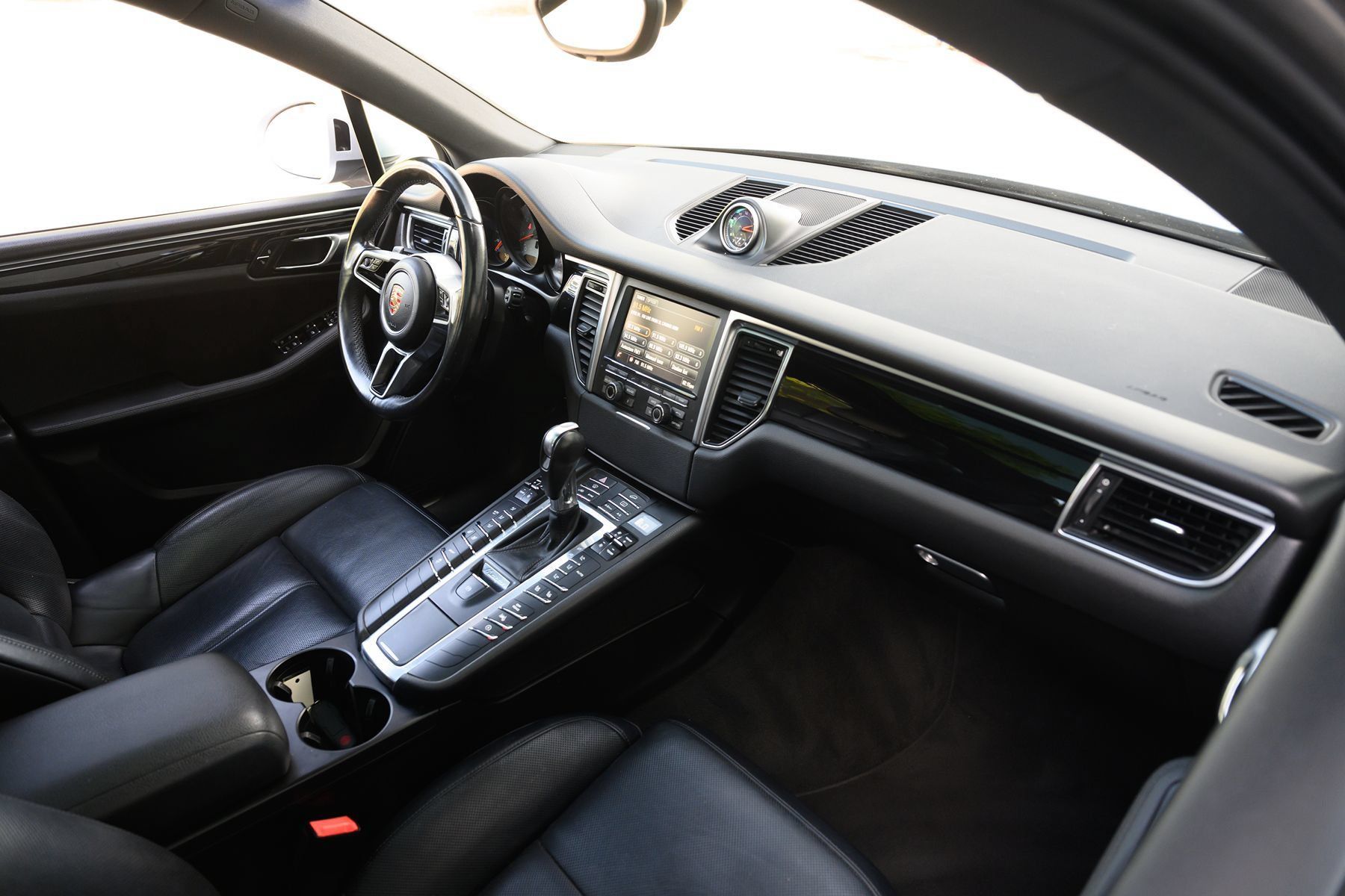 Used 2015 Porsche Macan S AWD/4WD image 12