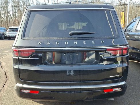 Used 2024 Jeep Wagoneer Series III image 5